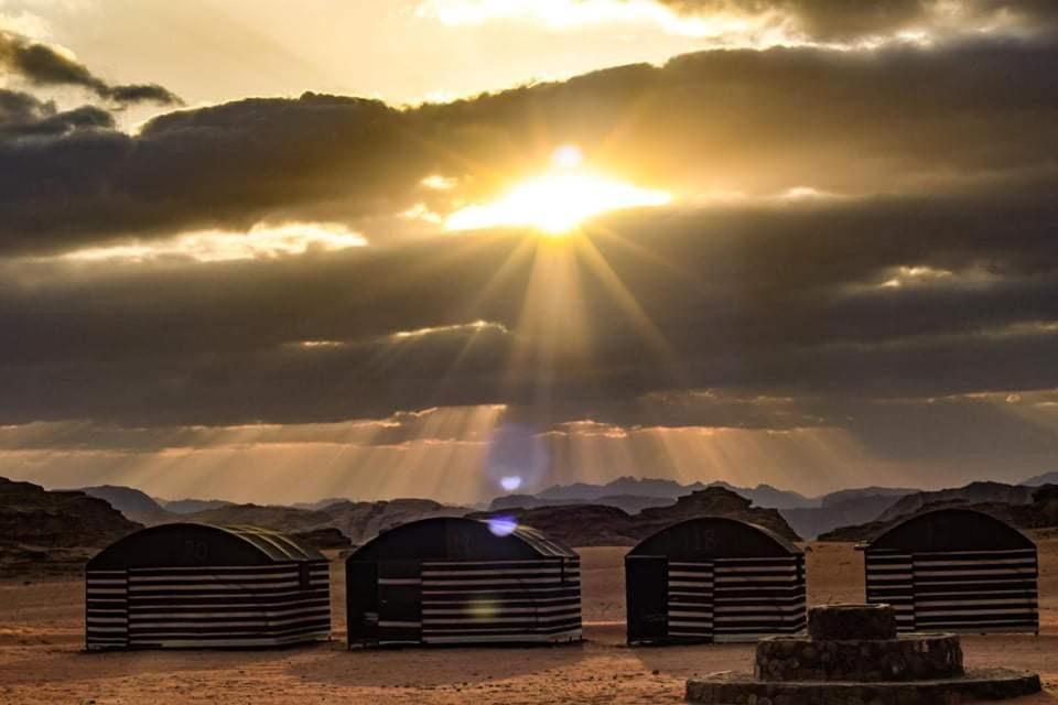 Bedouin Adventure & Tours Hotel Wadi Rum Exterior photo